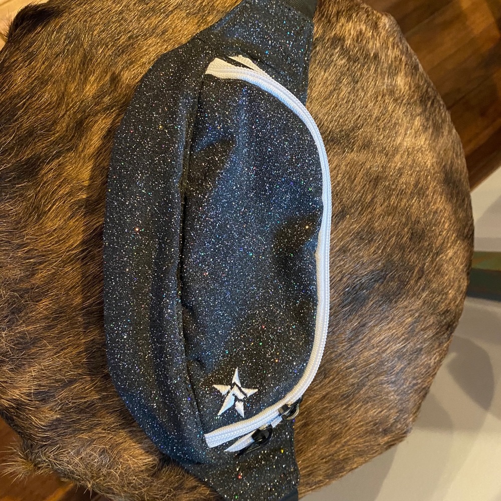 Rebel Athletic Fanny pack